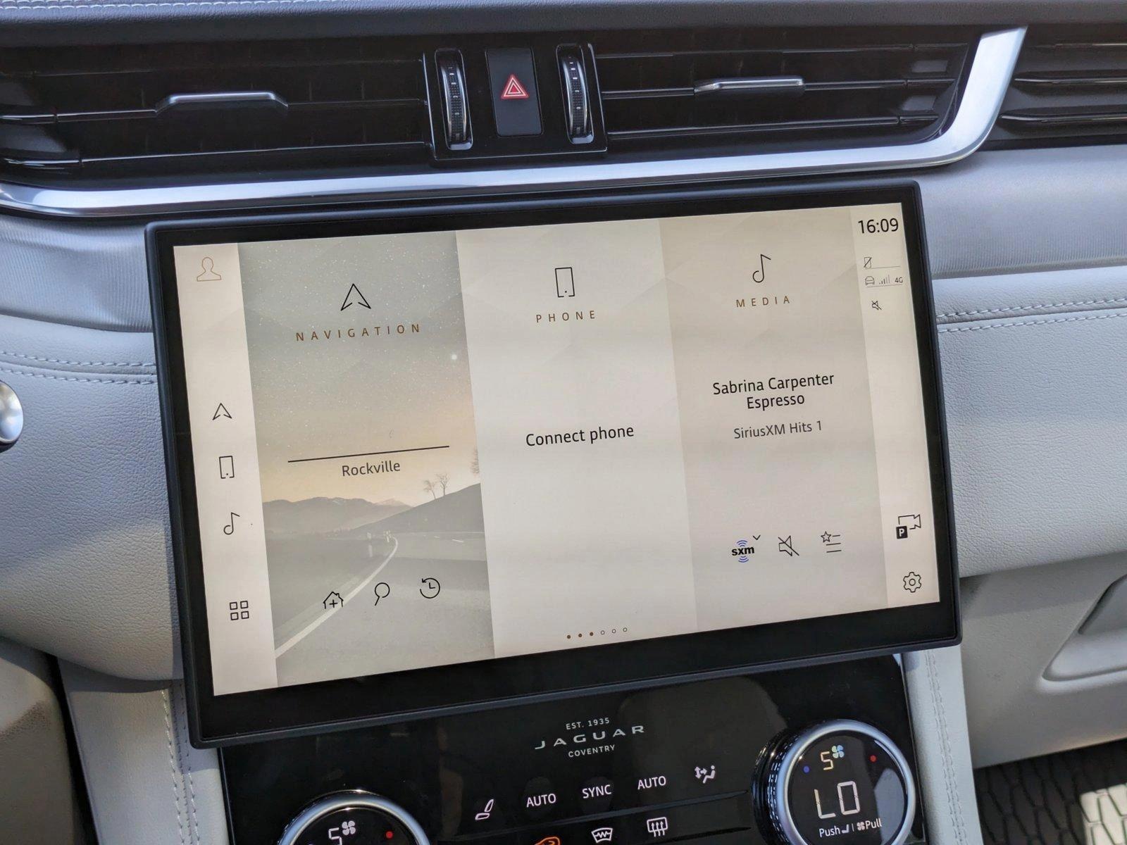 2025 Jaguar F-PACE Vehicle Photo in Bethesda, MD 20852