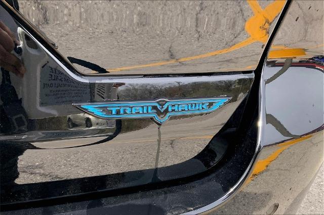 2023 Jeep Grand Cherokee 4xe Vehicle Photo in Kansas City, MO 64114