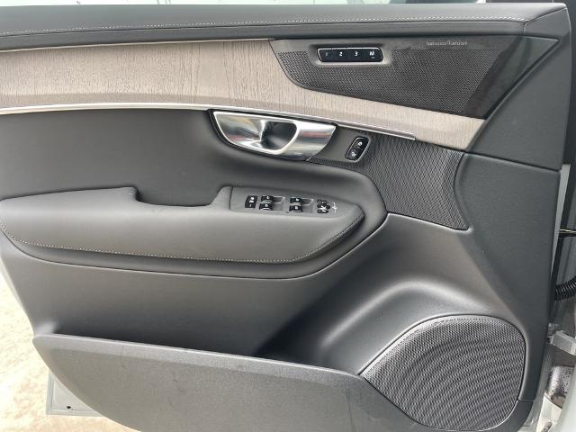 2025 Volvo XC90 Vehicle Photo in Grapevine, TX 76051