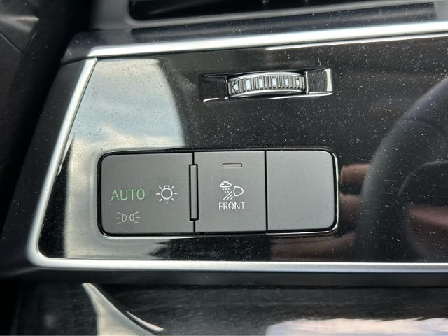 2025 Audi Q8 Vehicle Photo in HOUSTON, TX 77090