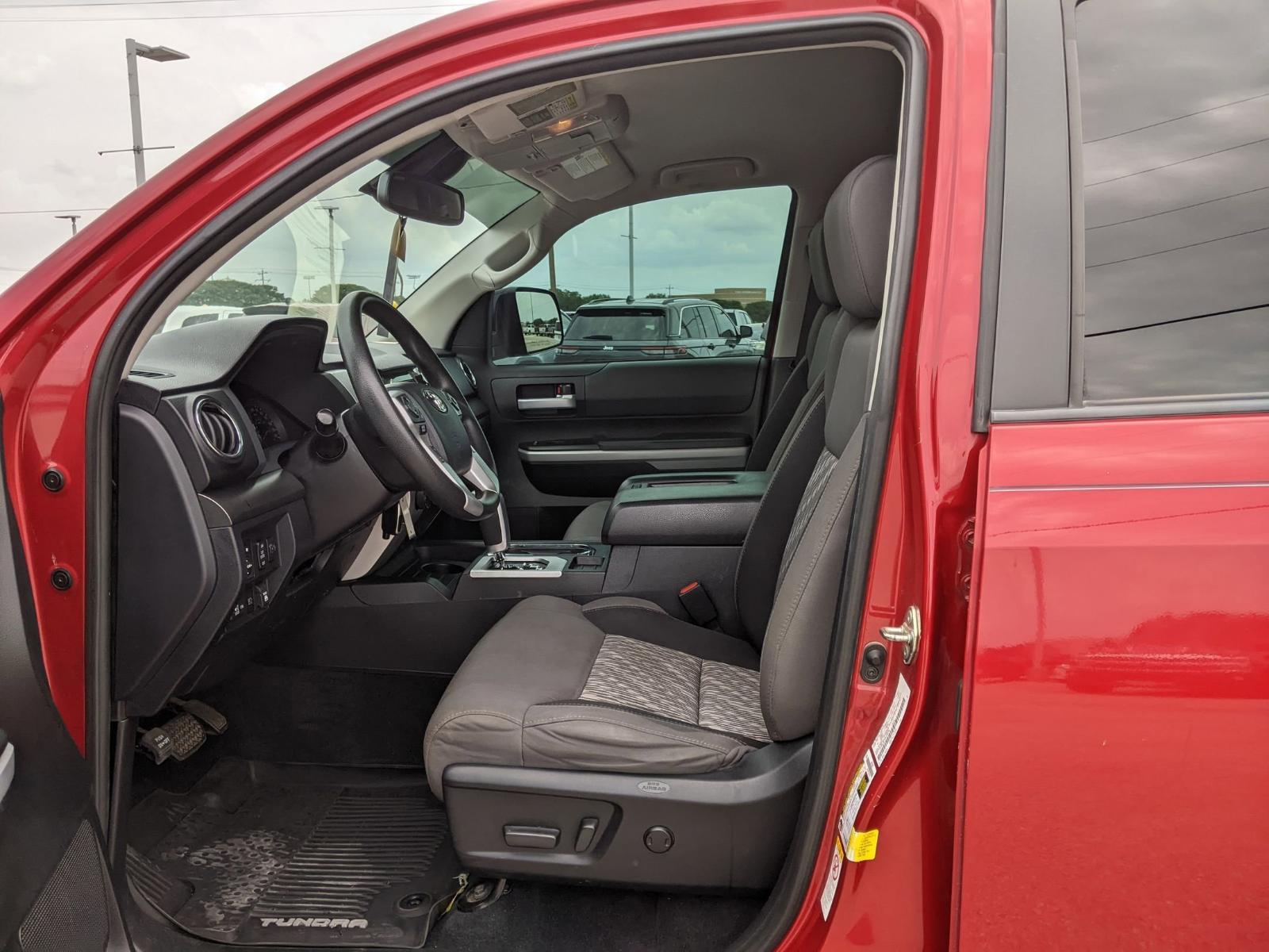 2019 Toyota Tundra 4WD Vehicle Photo in Seguin, TX 78155