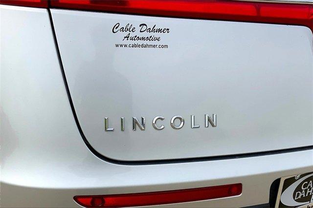 2019 Lincoln MKT Vehicle Photo in TOPEKA, KS 66609-0000