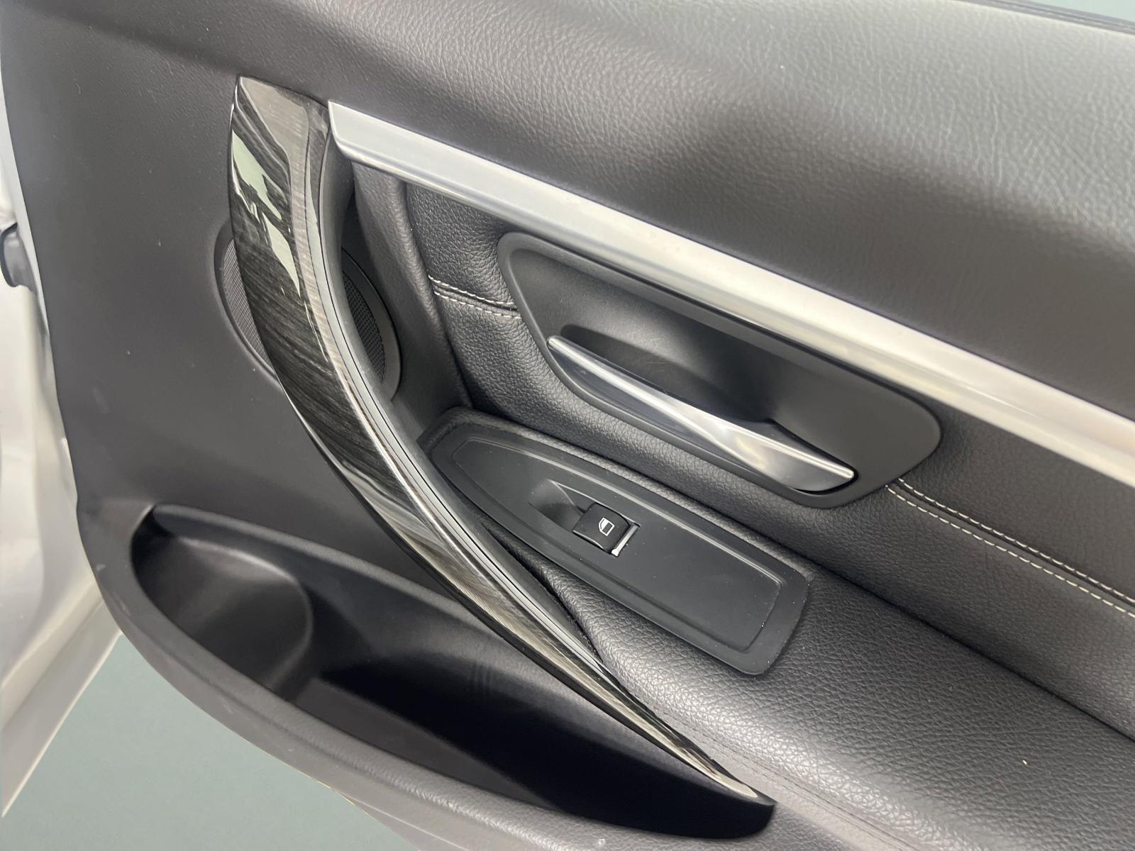 2018 BMW 3 Series Vehicle Photo in GEORGETOWN, TX 78626-7508