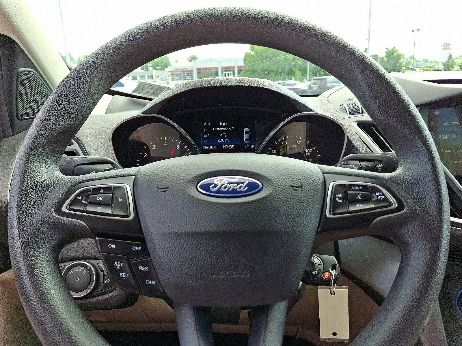 2017 Ford Escape Vehicle Photo in Trevose, PA 19053