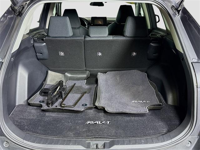 2020 Toyota RAV4 Vehicle Photo in Puyallup, WA 98371