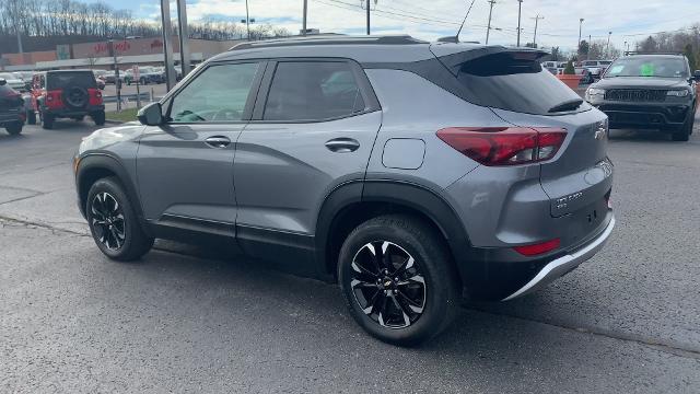 2022 Chevrolet Trailblazer Vehicle Photo in MOON TOWNSHIP, PA 15108-2571