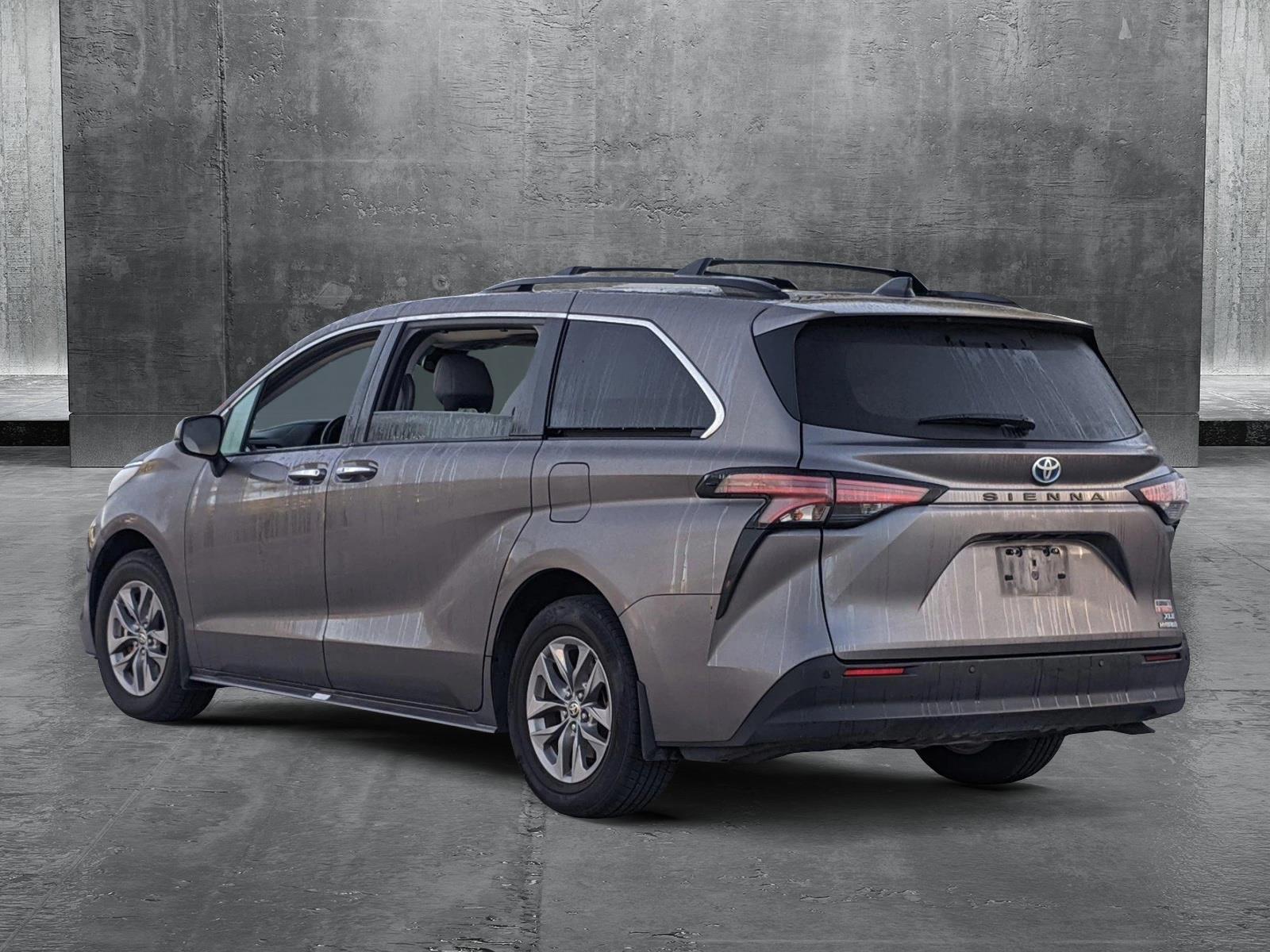 2022 Toyota Sienna Vehicle Photo in Davie, FL 33331