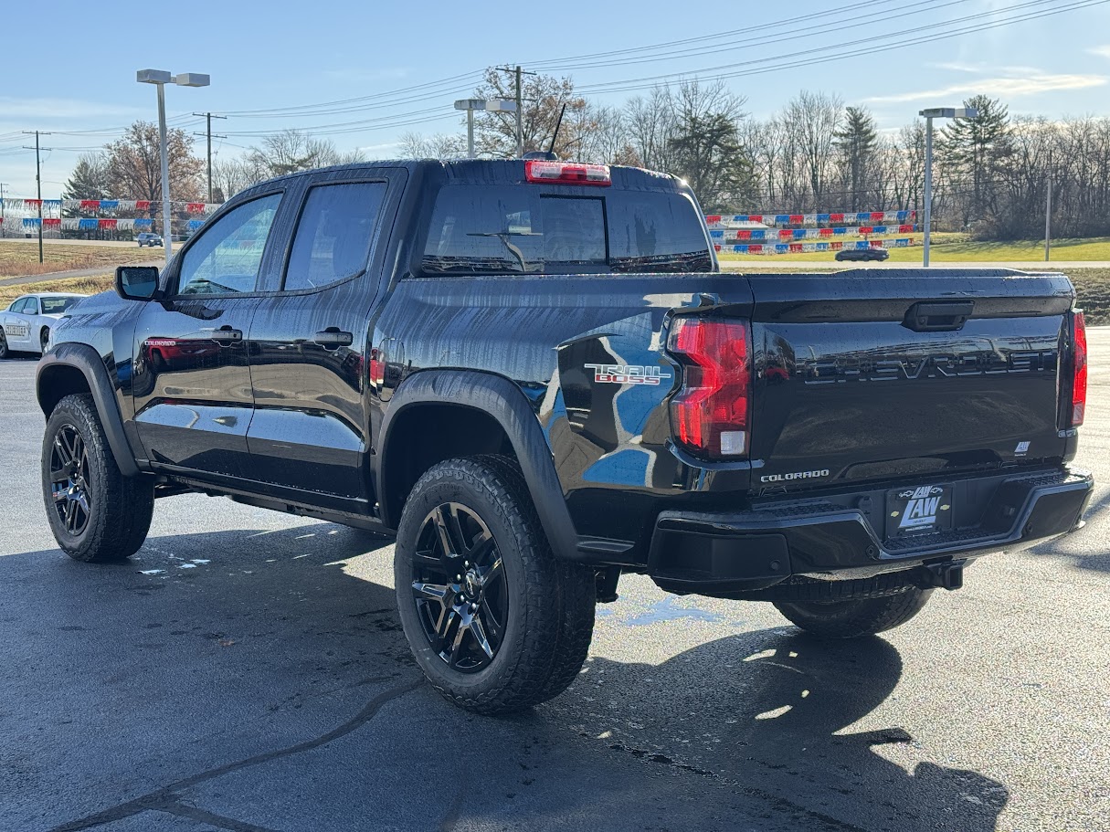 2025 Chevrolet Colorado Vehicle Photo in BOONVILLE, IN 47601-9633