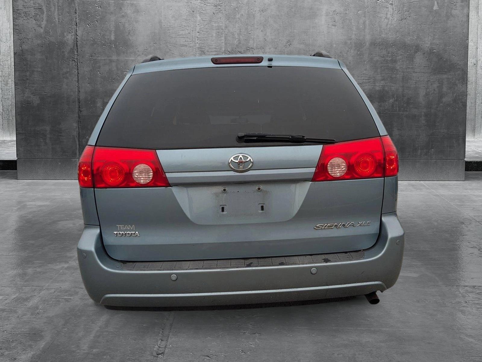 2009 Toyota Sienna Vehicle Photo in Winter Park, FL 32792