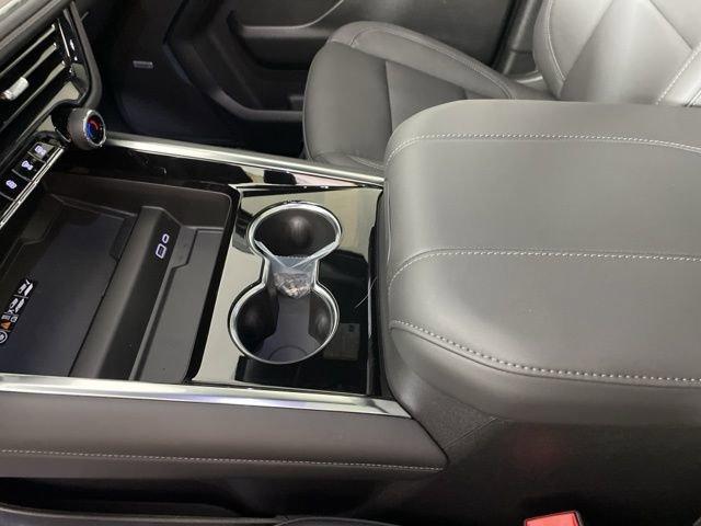 2025 Chevrolet Tahoe Vehicle Photo in PHOENIX, AZ 85014-3381