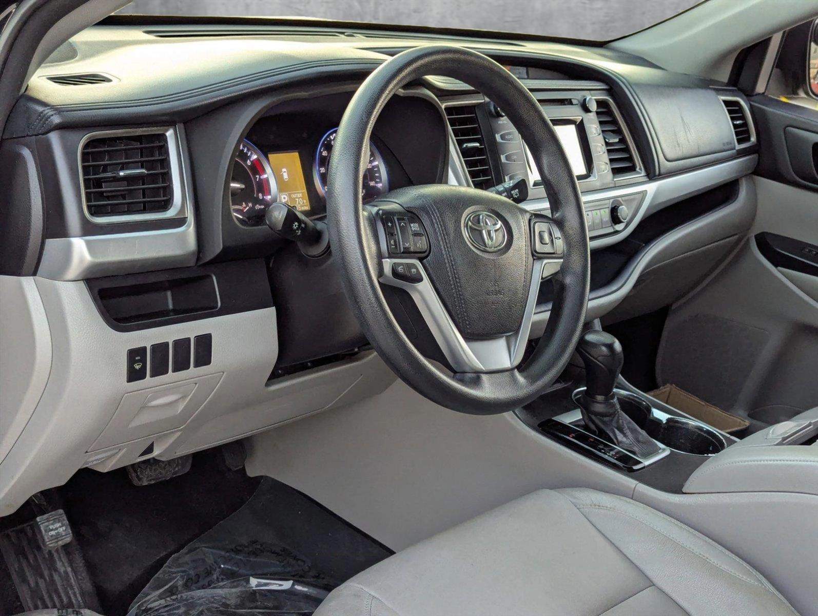 2016 Toyota Highlander Vehicle Photo in Davie, FL 33331