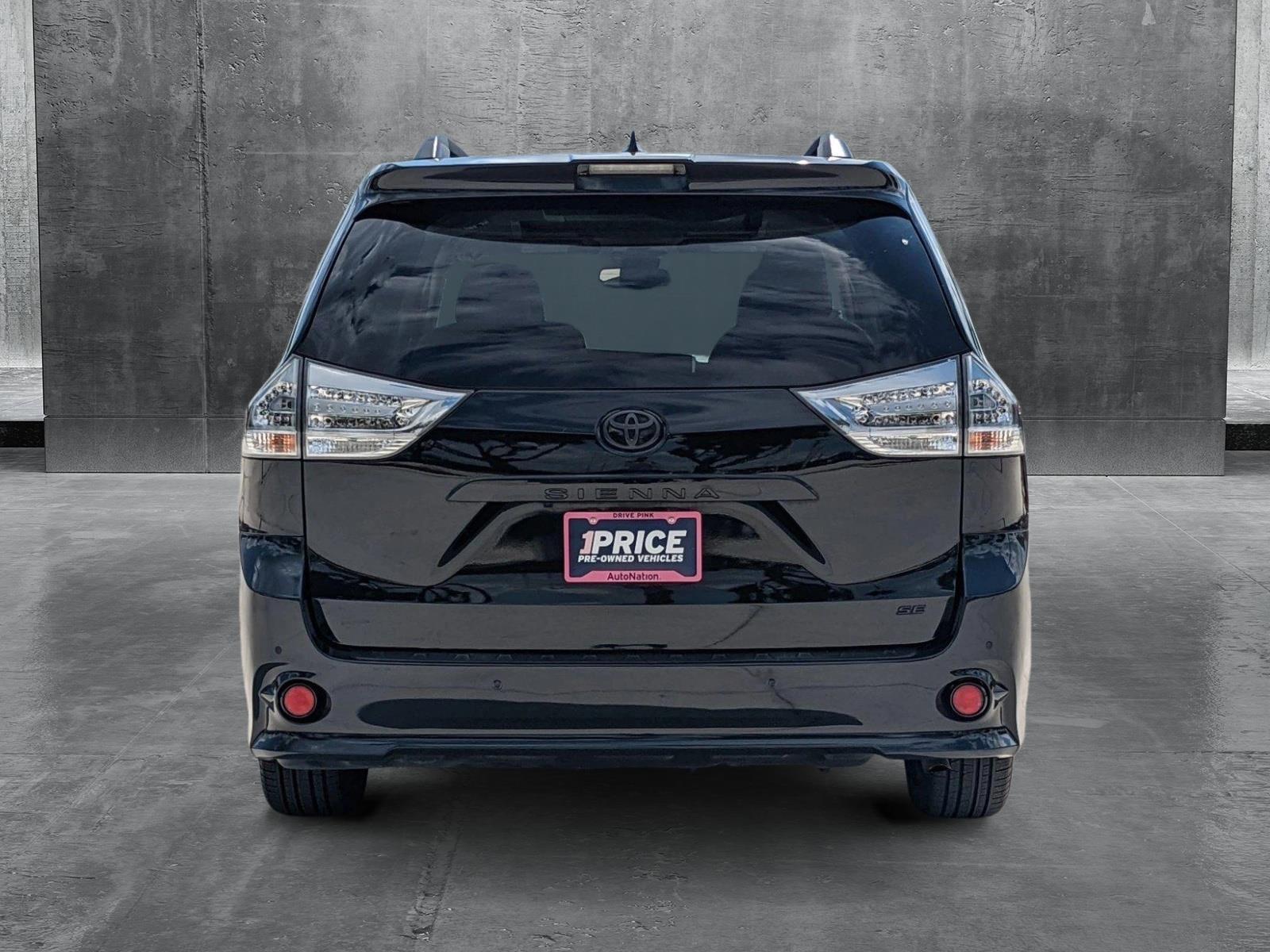 2020 Toyota Sienna Vehicle Photo in Davie, FL 33331