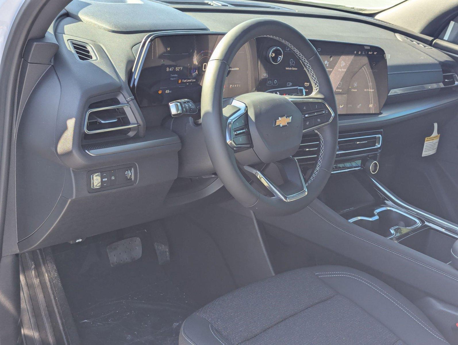 2025 Chevrolet Traverse Vehicle Photo in PEMBROKE PINES, FL 33024-6534