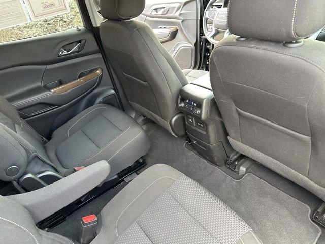 2023 GMC Acadia Vehicle Photo in MEDINA, OH 44256-9631