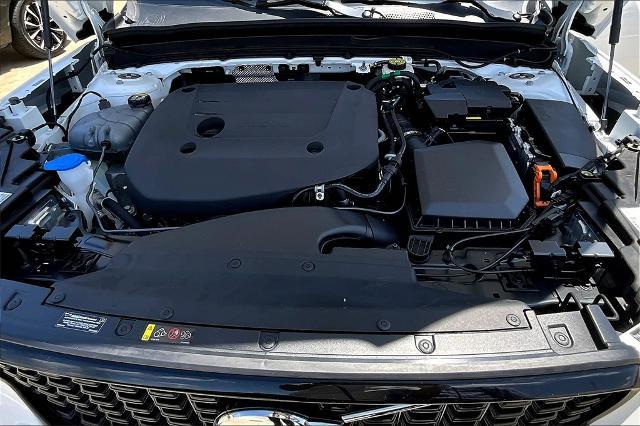 2025 Volvo XC40 Vehicle Photo in Houston, TX 77007
