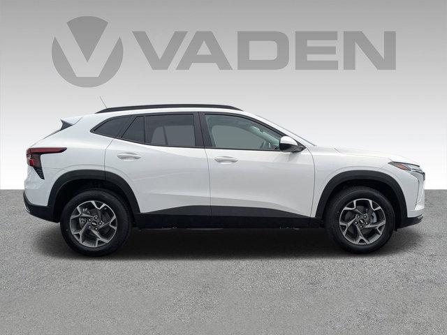 2025 Chevrolet Trax Vehicle Photo in BRUNSWICK, GA 31525-1881