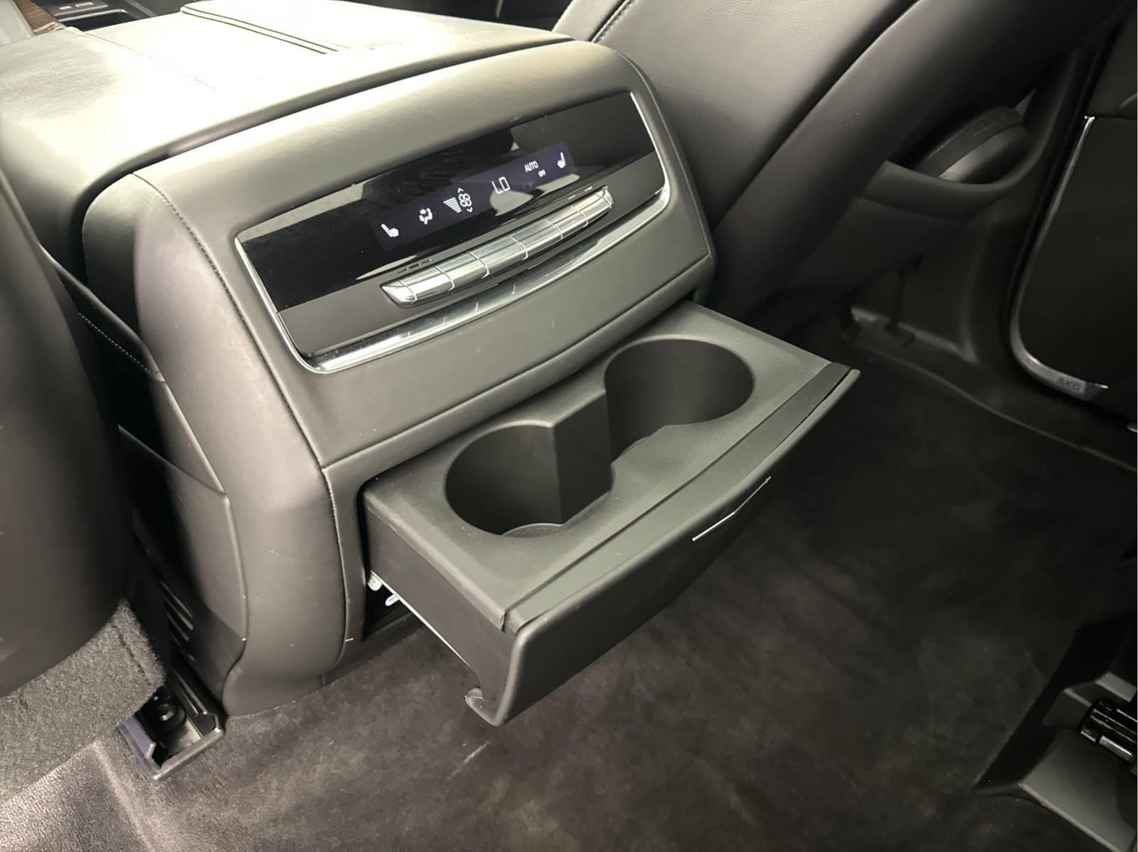 2022 Cadillac Escalade ESV Vehicle Photo in GEORGETOWN, TX 78626-7508