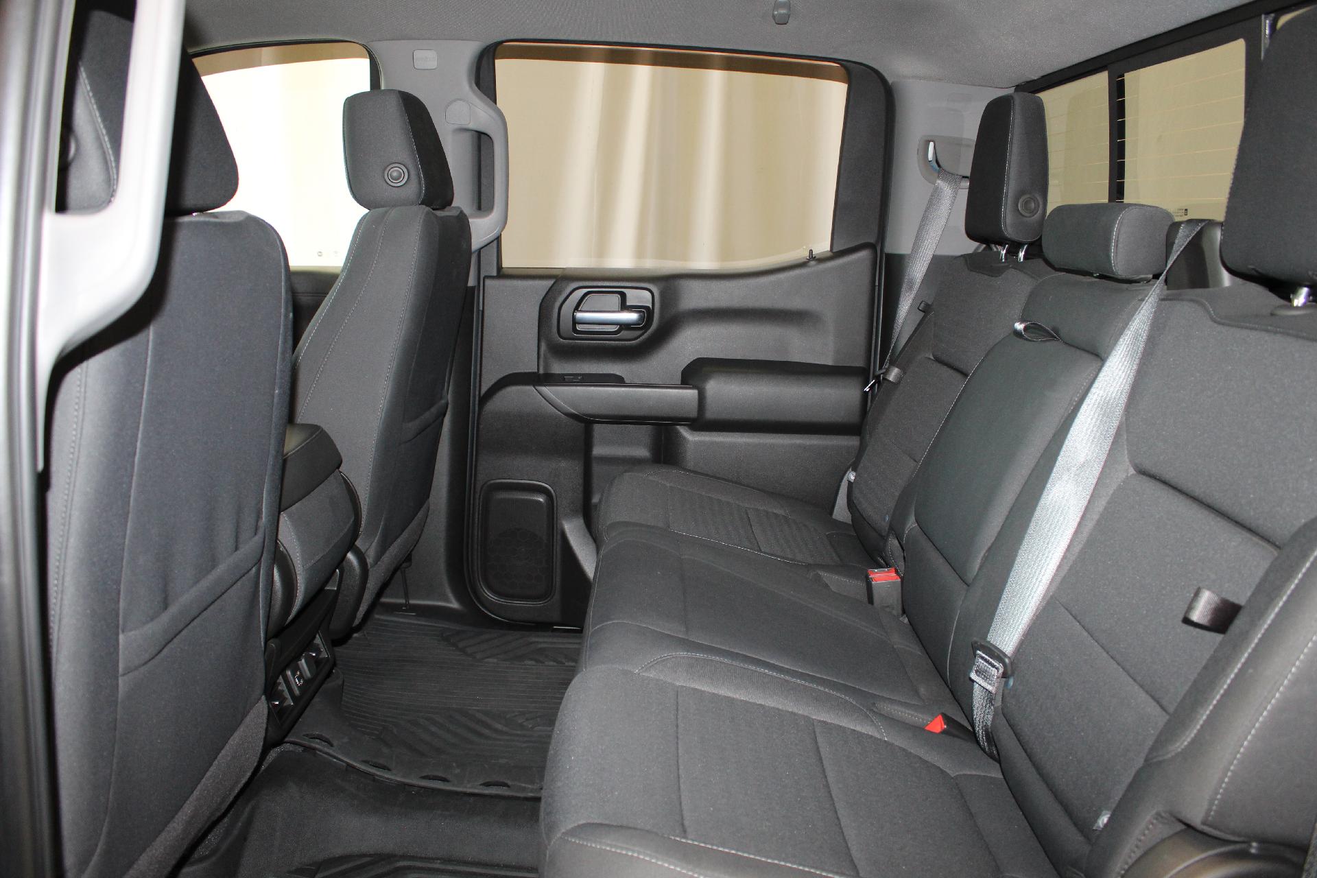 2020 Chevrolet Silverado 1500 Vehicle Photo in NORTHAMPTON, MA 01060-1120