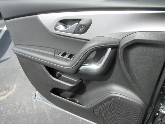2025 Chevrolet Blazer Vehicle Photo in LEESBURG, FL 34788-4022