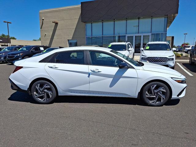 2025 Hyundai ELANTRA Vehicle Photo in Philadelphia, PA 19116