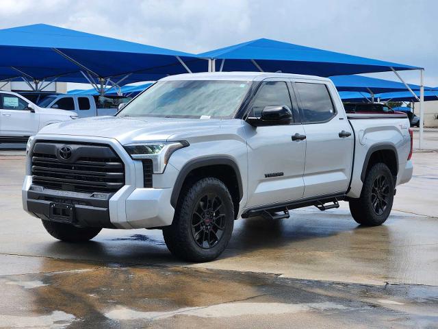 2022 Toyota Tundra 4WD Vehicle Photo in DENTON, TX 76210-9321