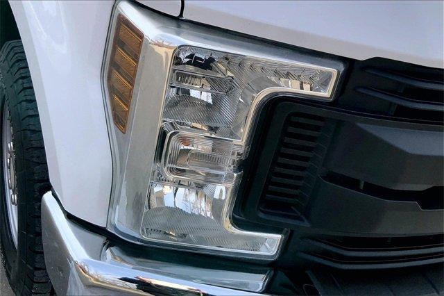 2018 Ford Super Duty F-250 SRW Vehicle Photo in KANSAS CITY, MO 64114-4502