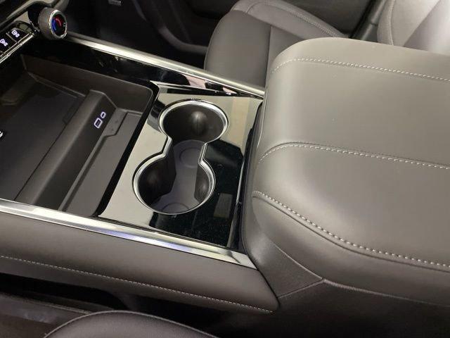 2025 Chevrolet Tahoe Vehicle Photo in PHOENIX, AZ 85014-3381