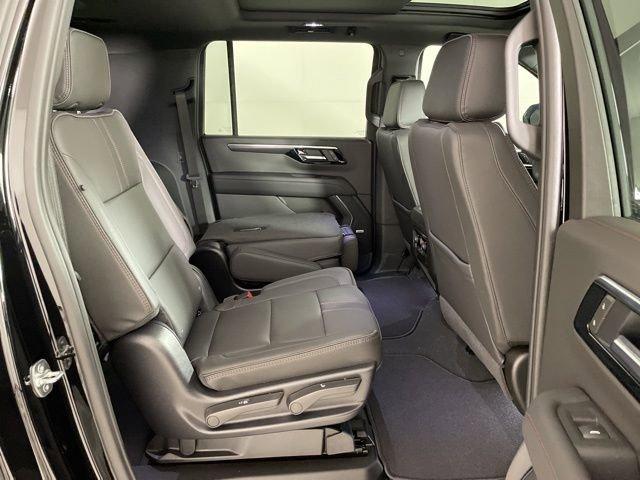 2025 Chevrolet Suburban Vehicle Photo in PHOENIX, AZ 85014-3381