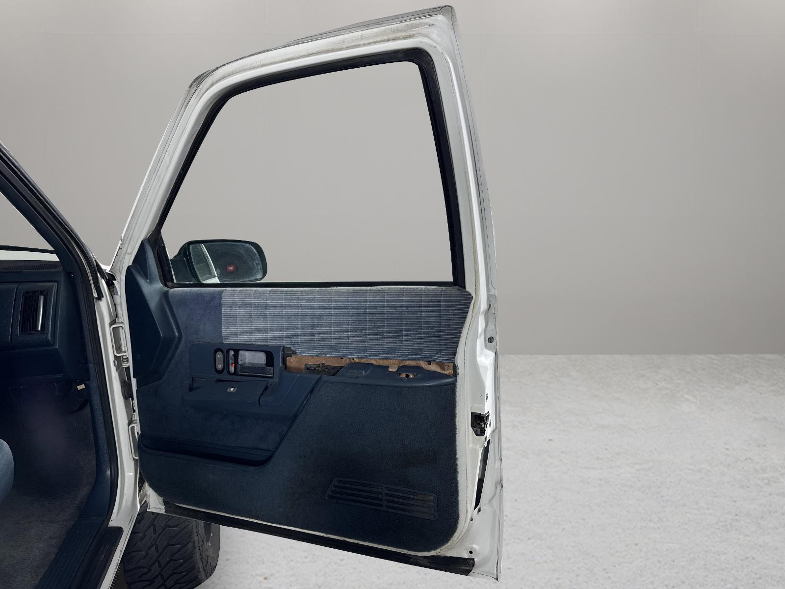 1994 GMC Yukon Vehicle Photo in GEORGETOWN, TX 78626-7508