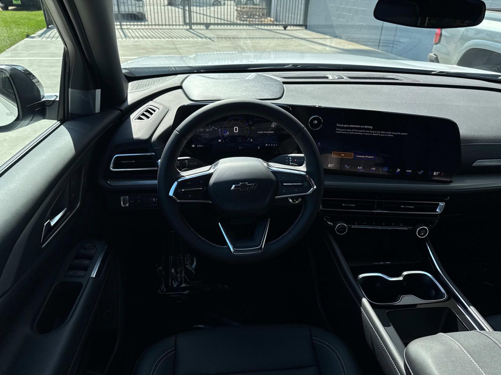 2025 Chevrolet Traverse Vehicle Photo in LOS ANGELES, CA 90007-3794