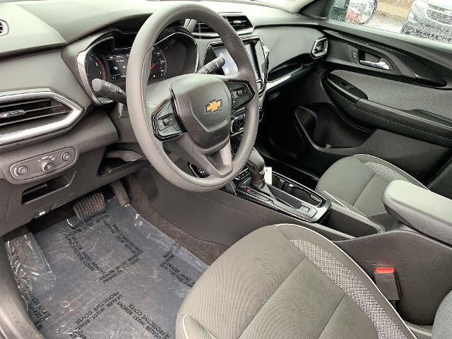 2023 Chevrolet Trailblazer Vehicle Photo in MOON TOWNSHIP, PA 15108-2571