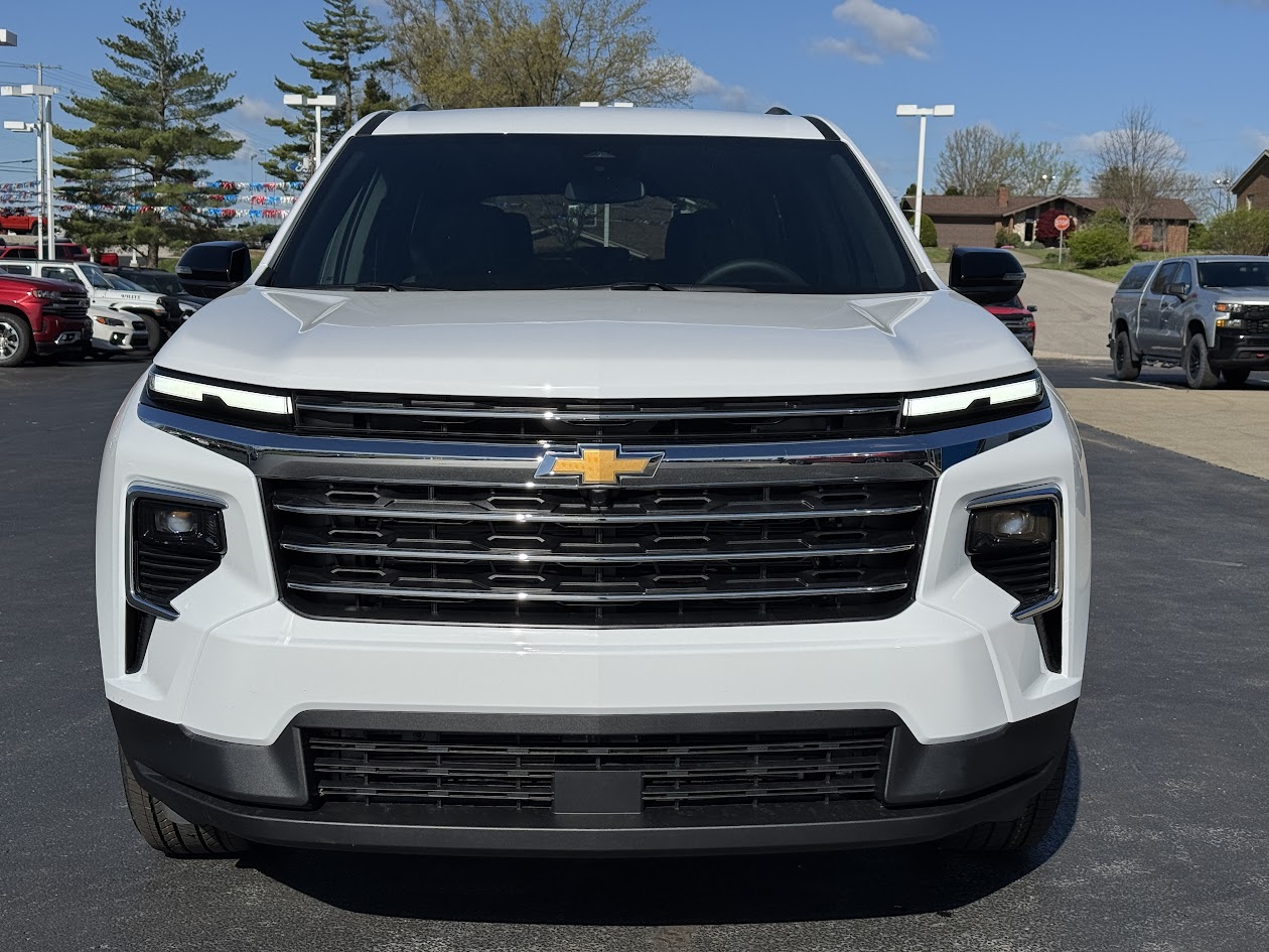 2025 Chevrolet Traverse Vehicle Photo in BOONVILLE, IN 47601-9633