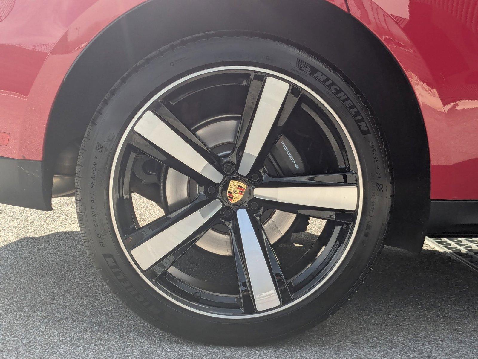 2025 Porsche Macan Vehicle Photo in Towson, MD 21204