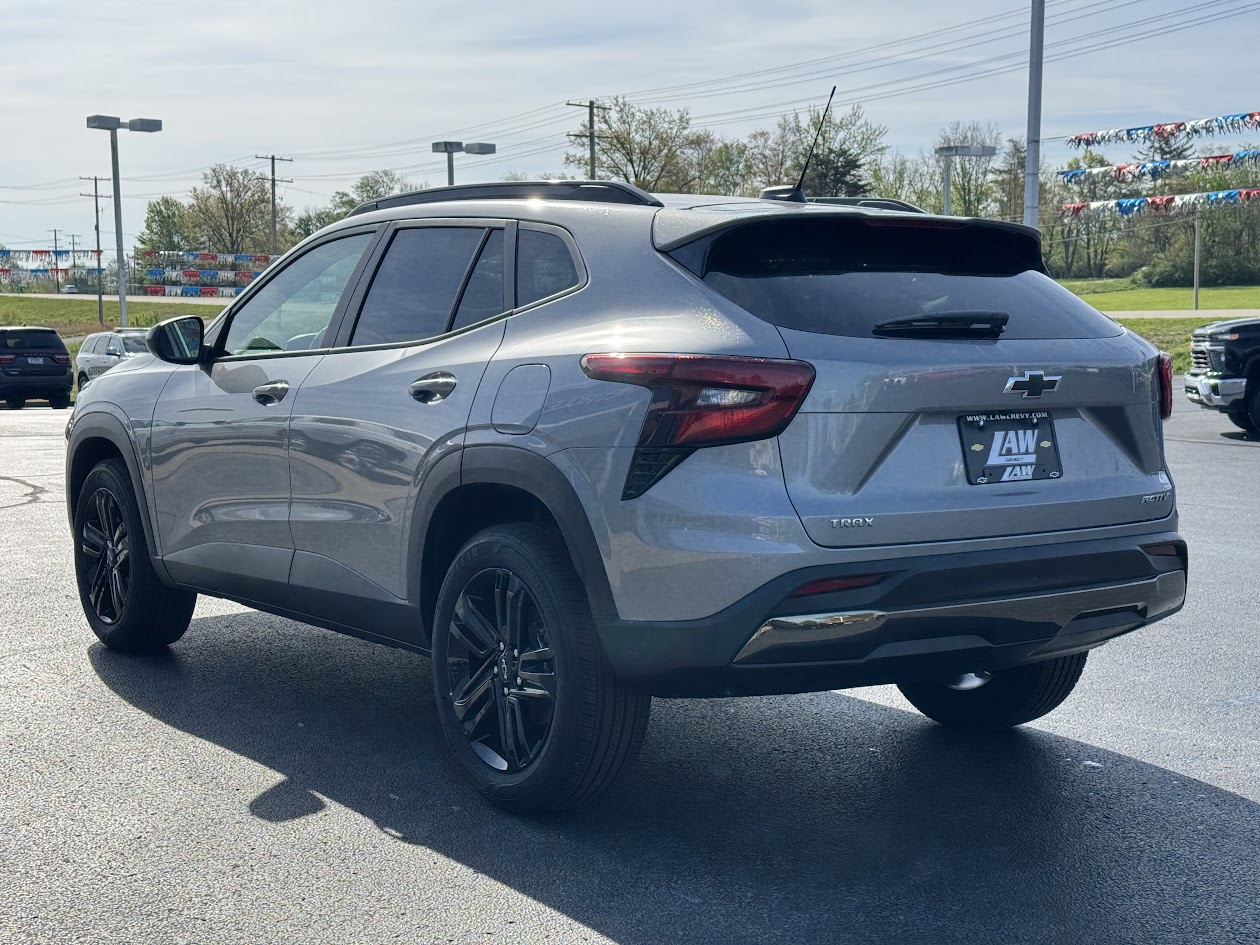 2025 Chevrolet Trax Vehicle Photo in BOONVILLE, IN 47601-9633