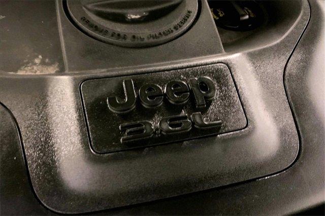 2021 Jeep Grand Cherokee L Vehicle Photo in KANSAS CITY, MO 64114-4502