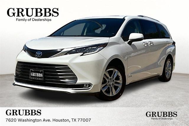 2021 Toyota Sienna Vehicle Photo in San Antonio, TX 78230