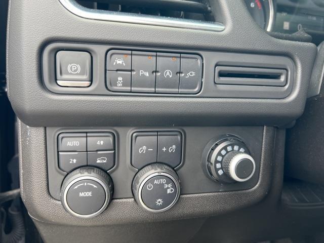 2021 Chevrolet Suburban Vehicle Photo in GREEN BAY, WI 54304-5303