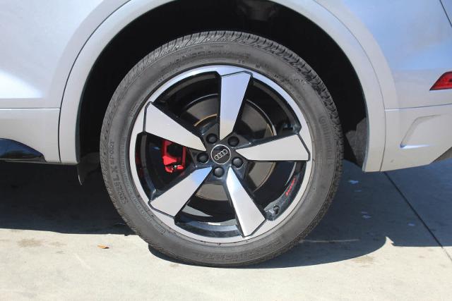 2024 Audi Q5 Vehicle Photo in HOUSTON, TX 77090