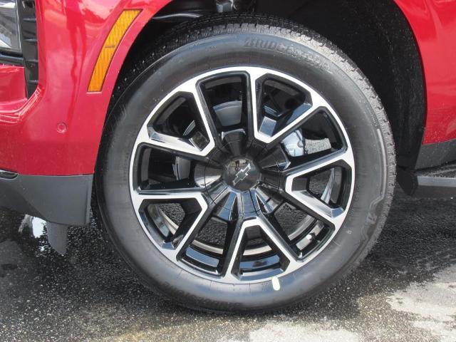2025 Chevrolet Suburban Vehicle Photo in LEESBURG, FL 34788-4022