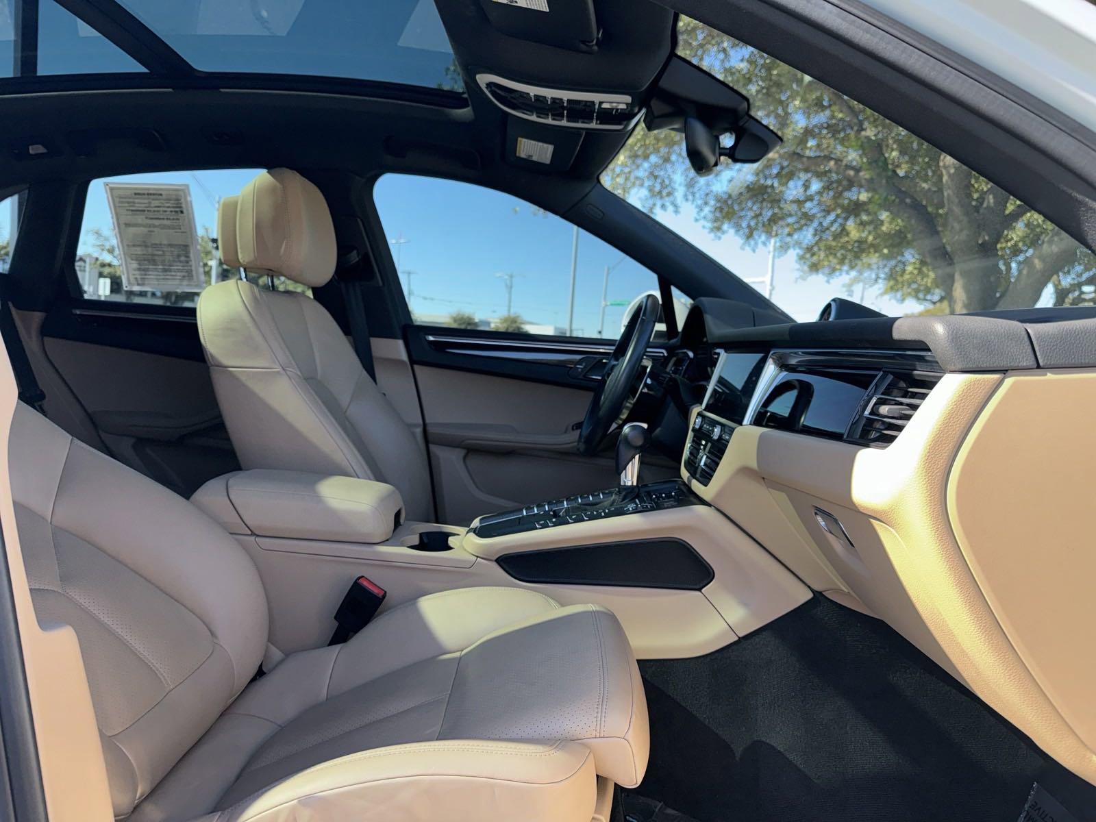 2020 Porsche Macan Vehicle Photo in DALLAS, TX 75209-3016