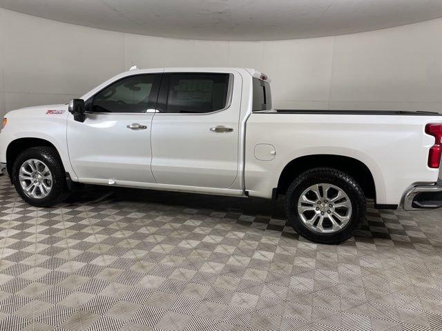 2025 Chevrolet Silverado 1500 Vehicle Photo in PHOENIX, AZ 85014-3381