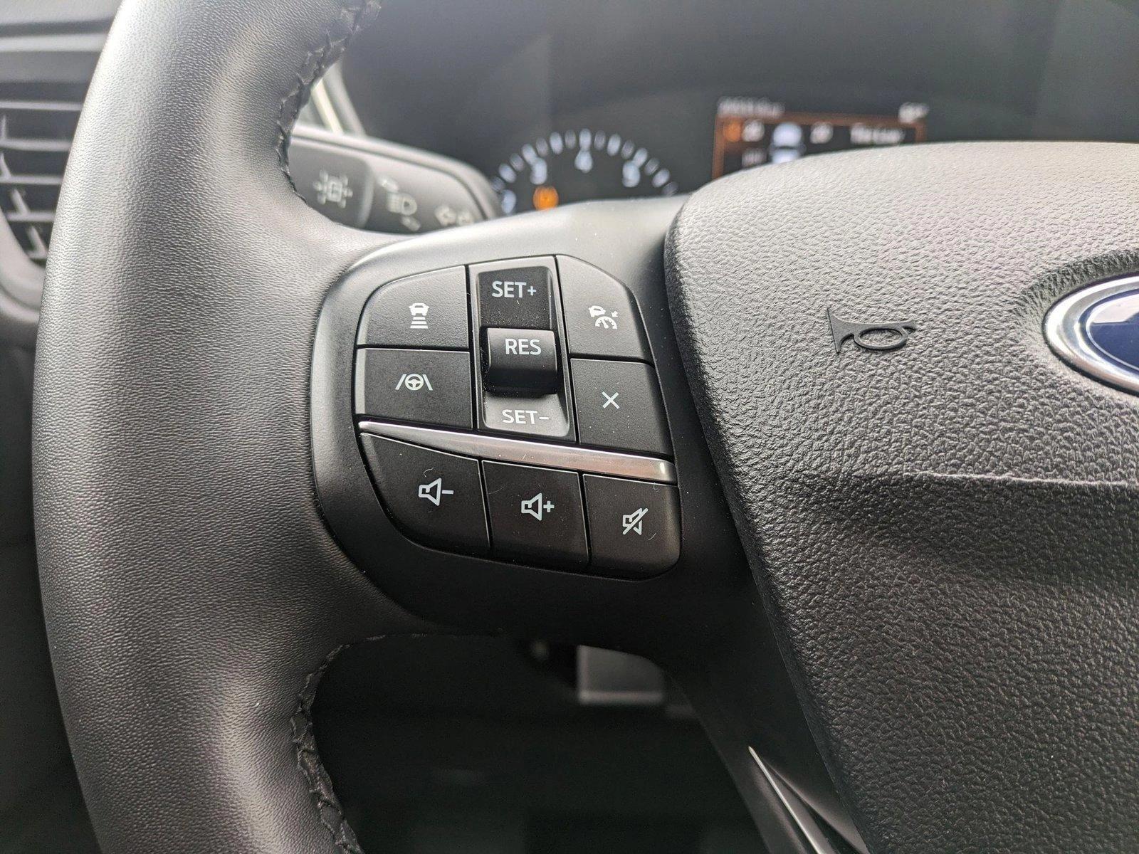 2022 Ford Escape Vehicle Photo in Bradenton, FL 34207