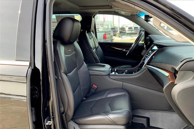 2020 Cadillac Escalade Vehicle Photo in KANSAS CITY, MO 64114-4545