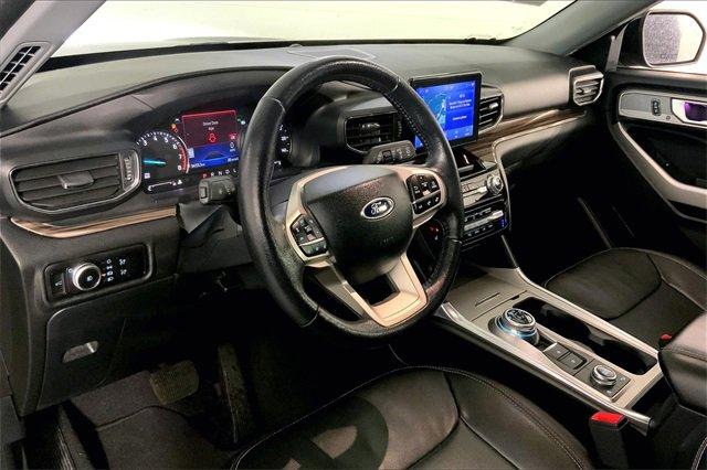 2023 Ford Explorer Vehicle Photo in KANSAS CITY, MO 64114-4502