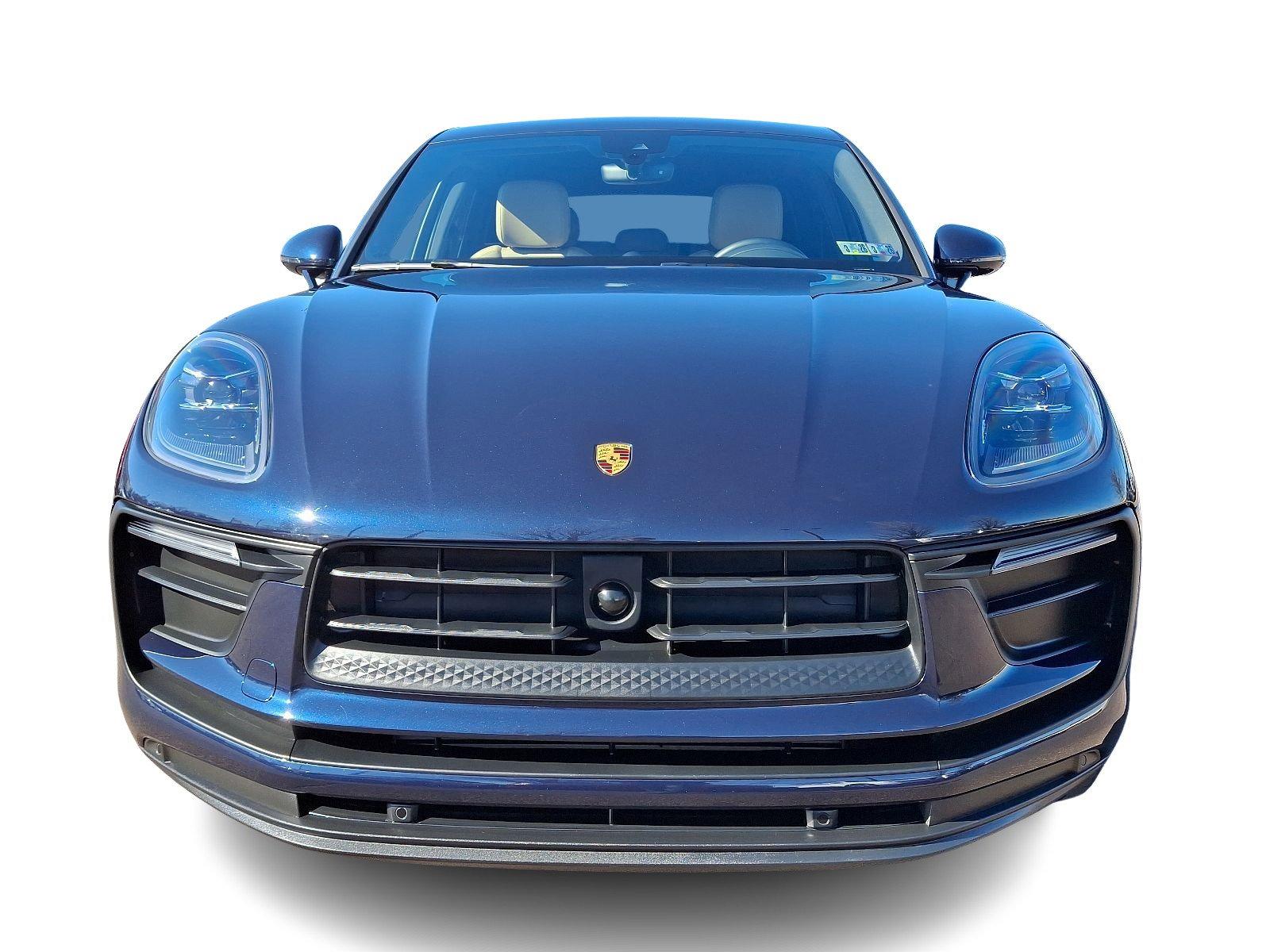2022 Porsche Macan Vehicle Photo in Willow Grove, PA 19090