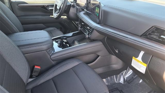 2025 Chevrolet Suburban Vehicle Photo in FLAGSTAFF, AZ 86001-6214