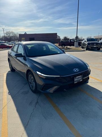 2025 Hyundai ELANTRA Hybrid Vehicle Photo in Peoria, IL 61615