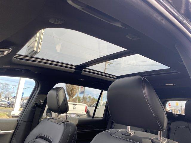 2025 Jeep Grand Cherokee L Vehicle Photo in Doylsetown, PA 18901