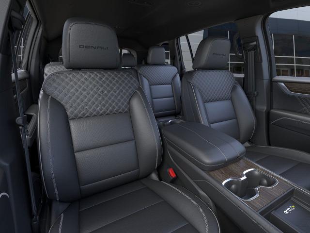 2025 GMC Acadia Vehicle Photo in MEMPHIS, TN 38115-1503