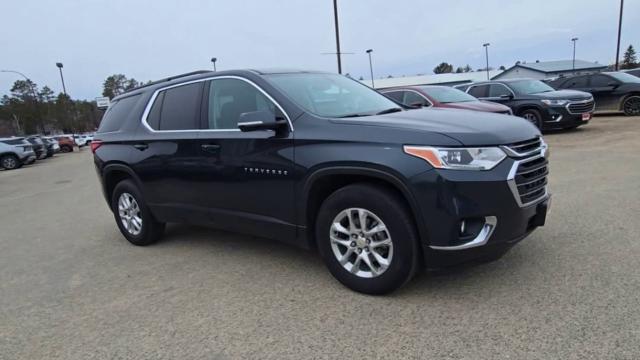 Used 2020 Chevrolet Traverse 1LT with VIN 1GNEVGKW6LJ244808 for sale in Grand Rapids, Minnesota